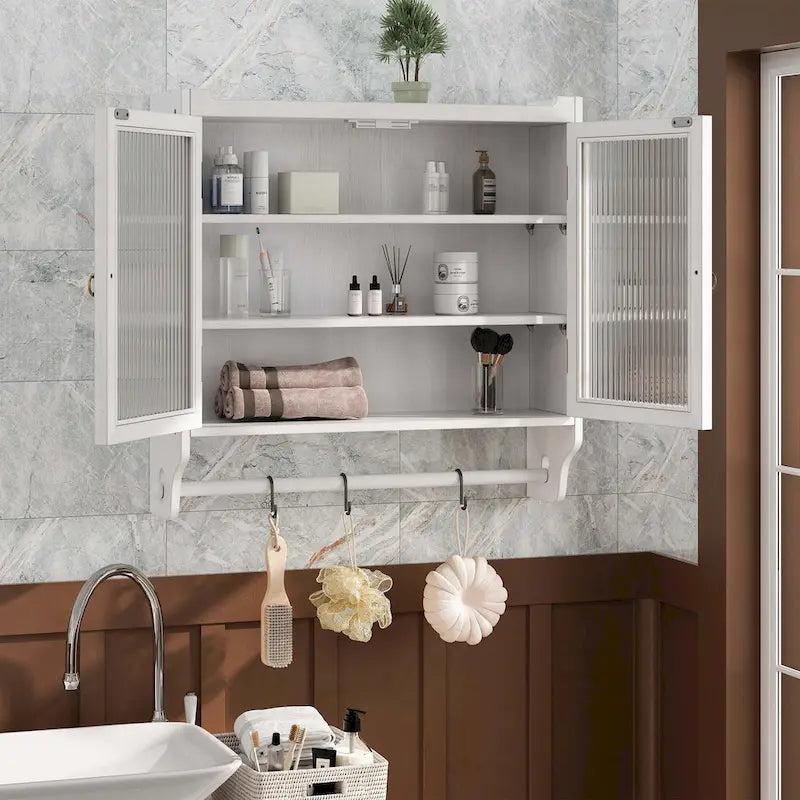 Wandschrank mit Glastür und drei Ablageebenen